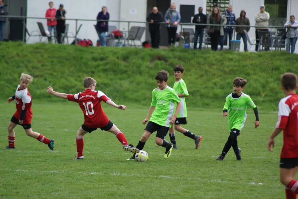 D1 schlägt SG Warndt mit 2:1